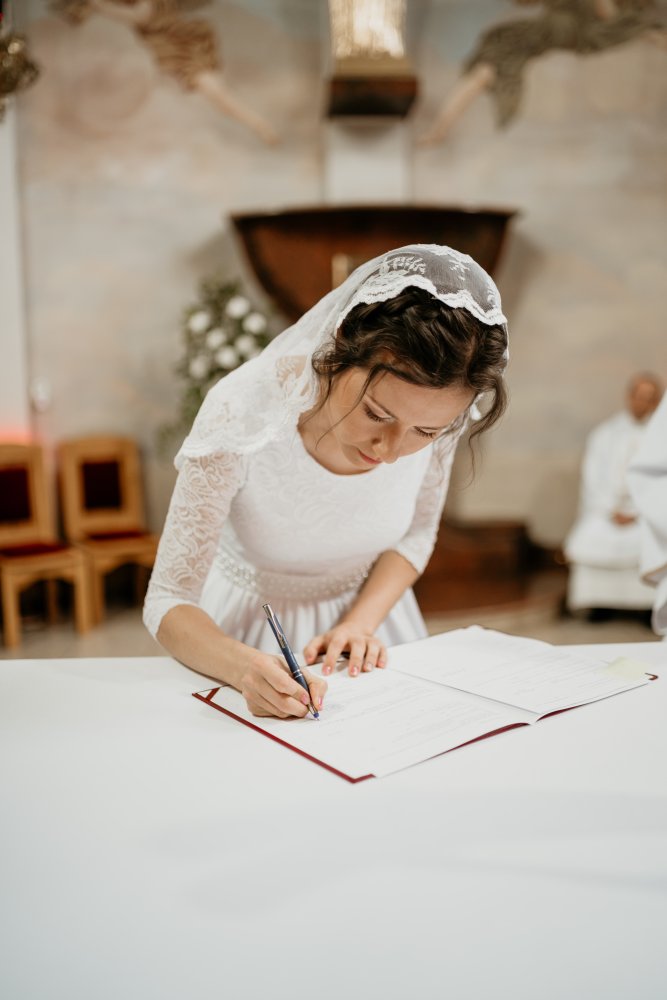 Dobrý deň, ozývam sa po svadbe. Šaty boli úžasné, veľmi Vám za ne ďakujem.