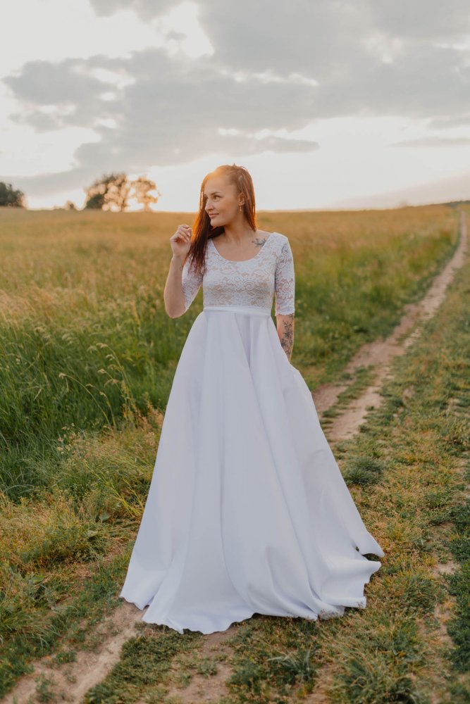 Wedding - Belt - With a belt