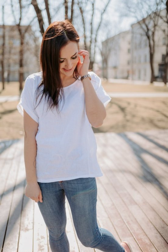 Linen nursing blouse - white