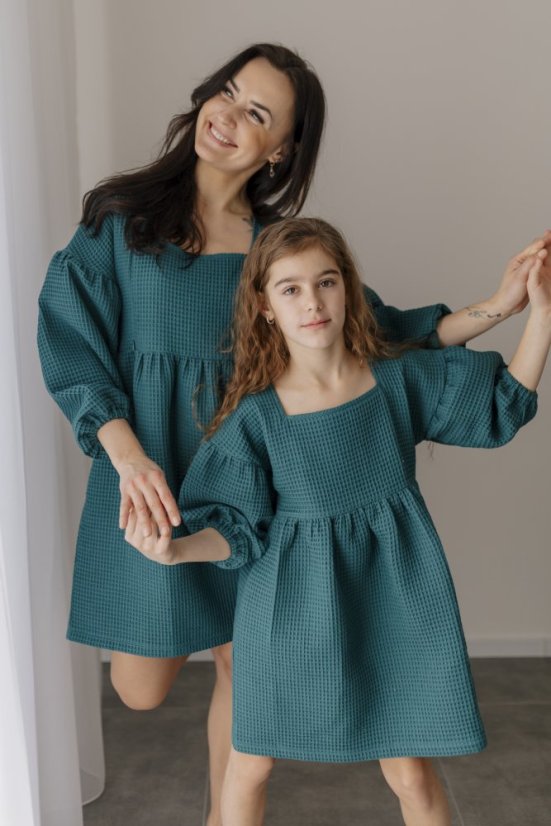 Šaty "Maison Waffle" - MÁMA A DCERA – petrolejové - Velikost: XS/S
