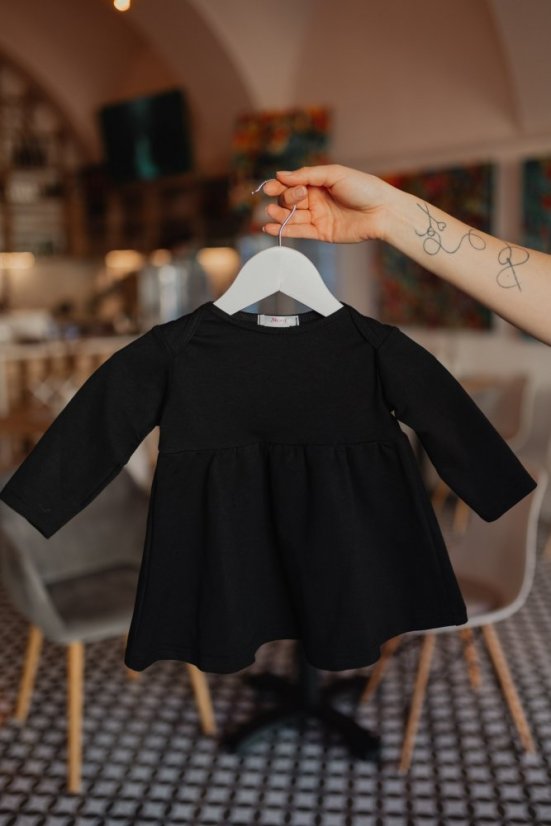Ačkové teplákové šaty ke kojení s kapsami – černé - Velikost: XL