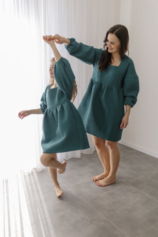 Šaty "Maison Waffle" - MÁMA A DCERA – petrolejové - Velikost: XS/S