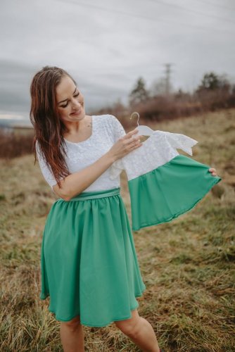 Společenské šaty – MAMA A DCERA – bílo smaragdové