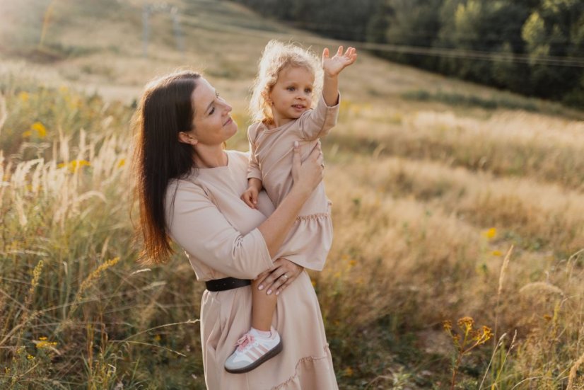 Šaty "Luna" belle - MÁMA a DCERA – Beige - Velikost: M/L