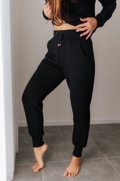 Tepláky s vysokým pasem – černé