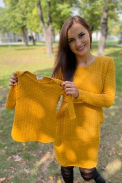 Rovné svetříkové šaty MÁMA a DCERA – okrová