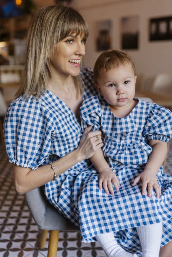 Kojíci šaty "Tartana" - MAMA A DCÉRA - modré - Velikost: M/L