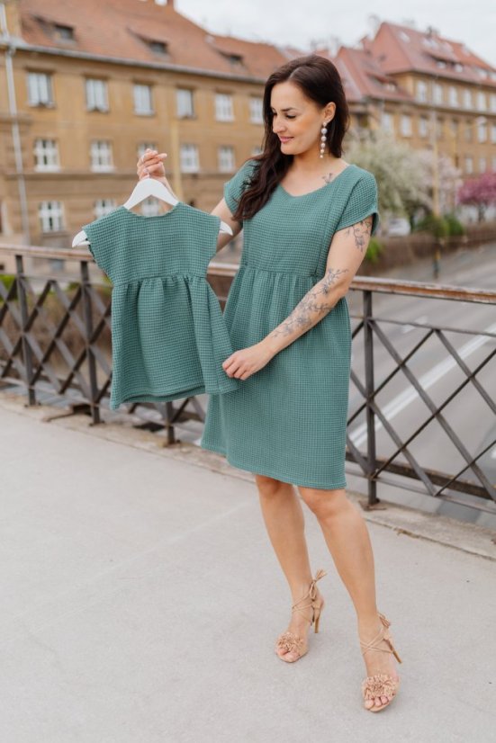 Bavlnené šaty "Waffle" - MÁMA A DCERA – dark mint