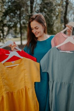 Těhotenské a kojenecké oblečení pro moderní maminky: praktické, pohodlné a trendy