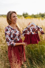 Dívčí teplákové šaty s nasbíranou sukní - bordové pivonky