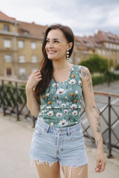 Tílko – tyrkysové květiny