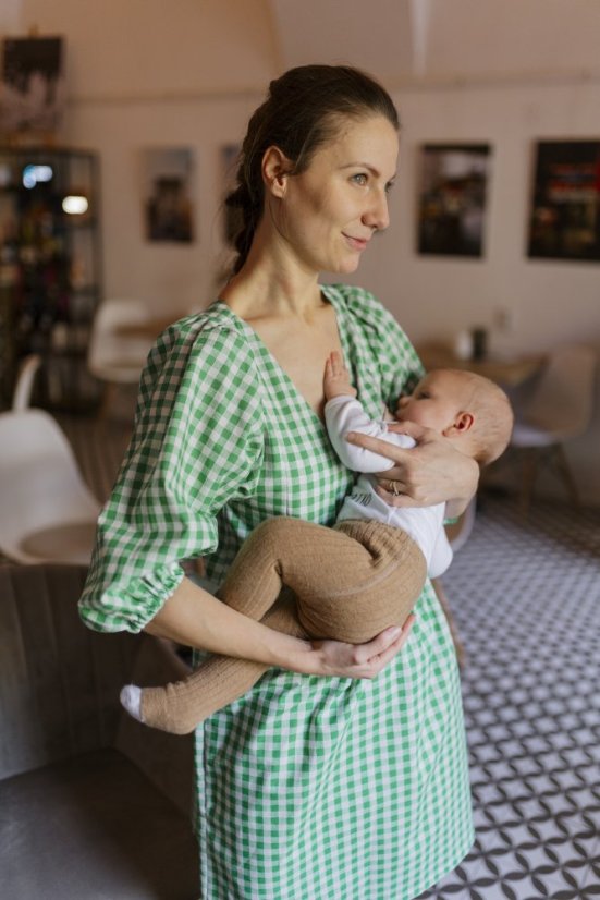 Kojíci šaty "Tartana" - MAMA A DCÉRA - zelené - Velikost: XS/S