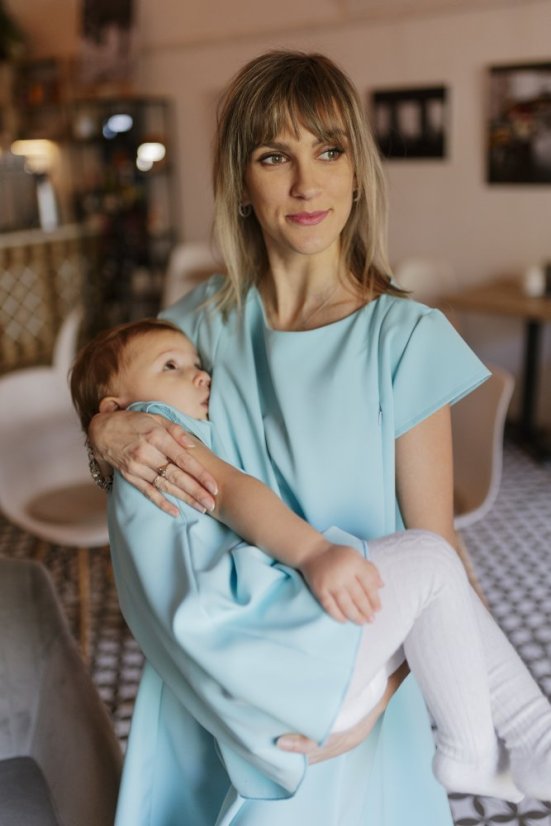Elegantní šaty ke kojení– MÁMA A DCERA – modré - Velikost: M/L, Varianta: Ke kojení, Výška: Střední, Velikost dětské oblečení: 92-98