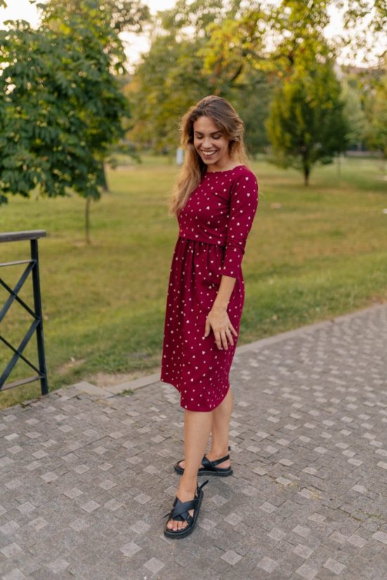 Nursing MIDI dress - golden hearts on bordo