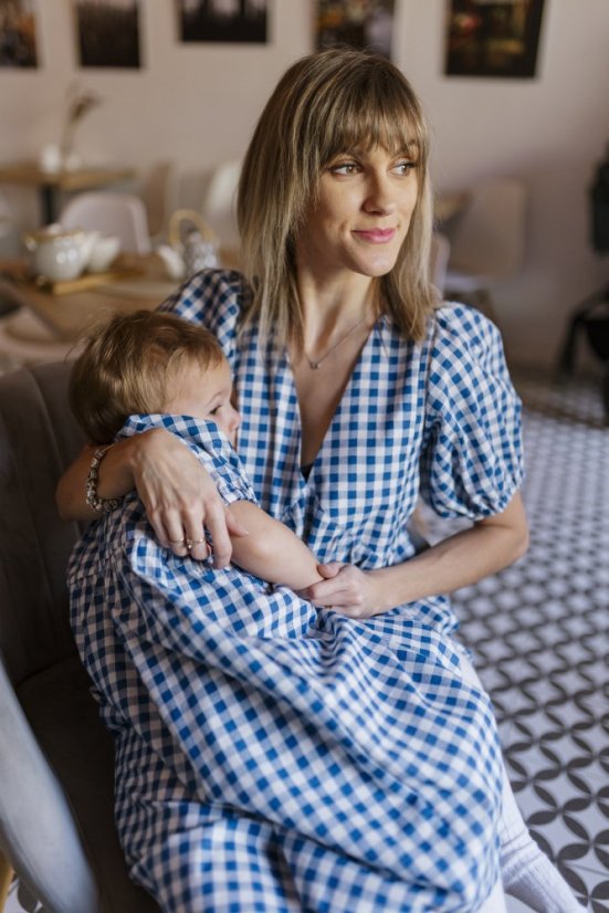 Kojíci šaty "Tartana" - MAMA A DCÉRA - modré - Velikost: M/L