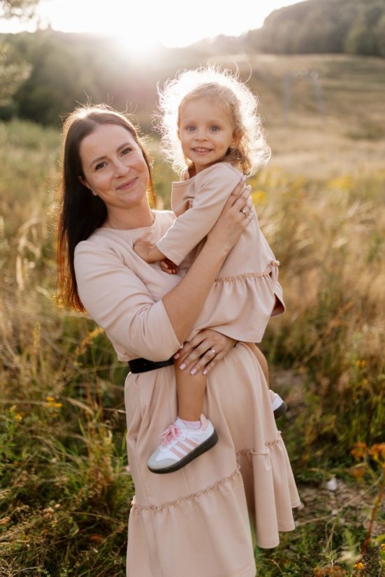 Šaty "Luna" belle - MÁMA a DCERA – Beige - Velikost: M/L
