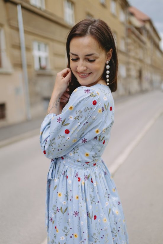 Popelínové zavinovací šaty - MÁMA A DCERA - světle modré květiny - Velikost: M/L