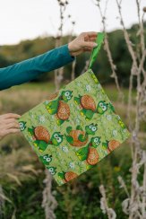 Bag for slippers and others - green turtles