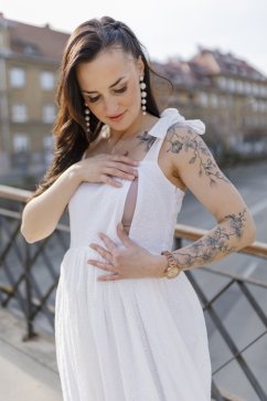 Madeirove šaty "Aurela romantika" - bílé
