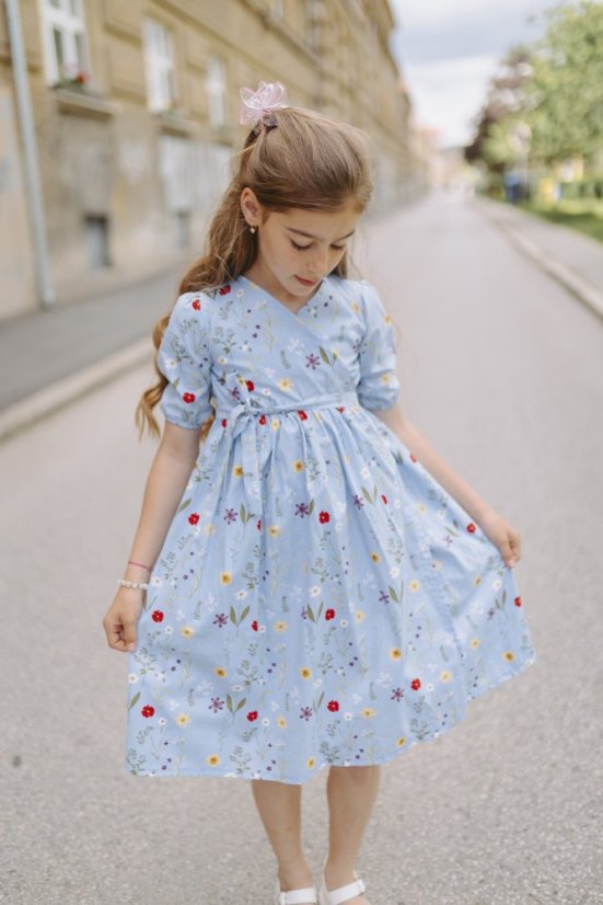 Popelínové zavinovací šaty - MÁMA A DCERA - světle modré květiny - Velikost: M/L