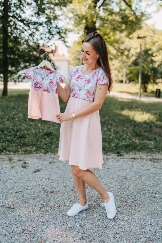 Mušelínové šaty ke kojení - MAMA a DCERA – rúžové pivonky - Velikost: L