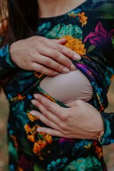 Šaty na kojení s dlouhým rukávem – Melancholie