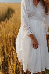 Madeirovy zavinovací šaty - bílé