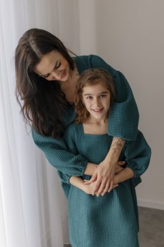 MOM + MINI